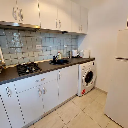 Mareblu Summerland Apartment